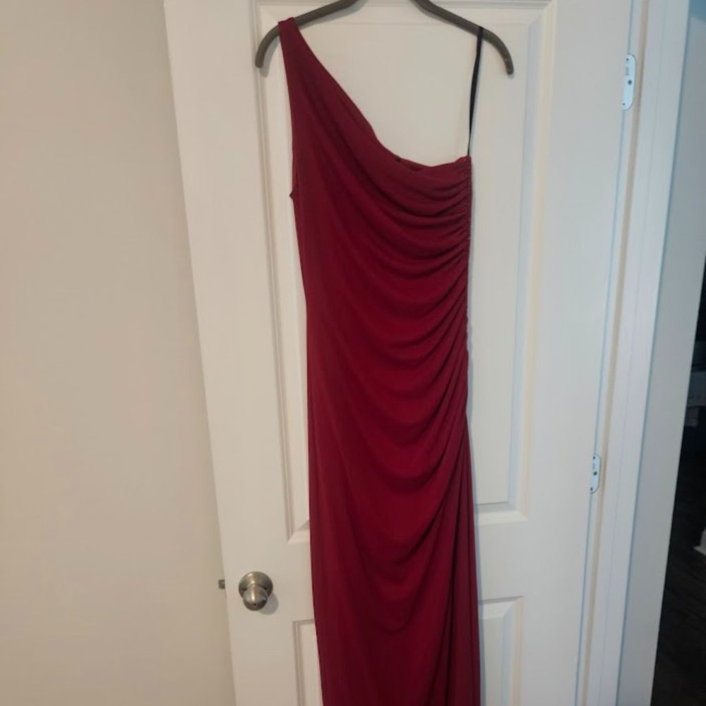UEC Laundry by Shelli Segal Red Formal Dress